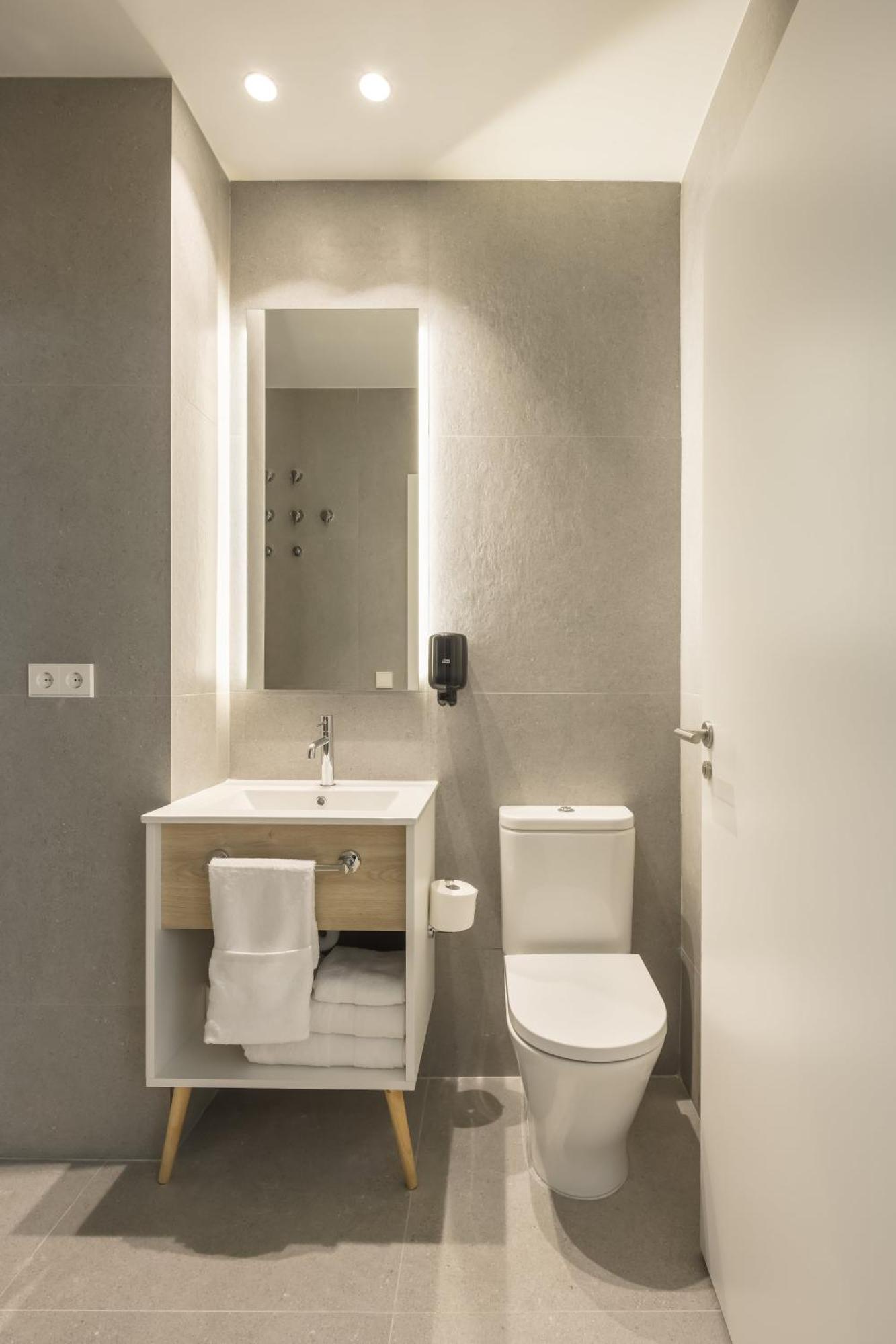 Mon Suites Jardin De Ayora Valencia Exteriör bild